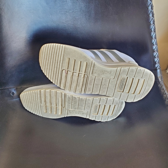 Beautiful Adidas Cloudfoam Size 6.5/38 - Picture 10 of 10